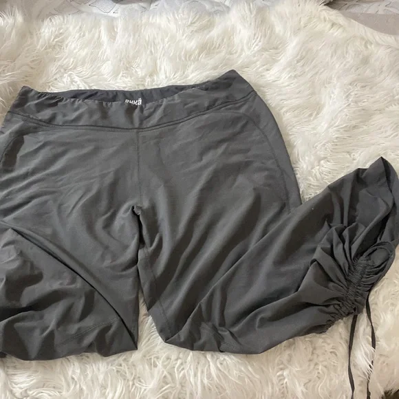 Pants - Picture 2 of 6